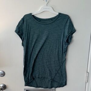 Lululemon Green T shirt